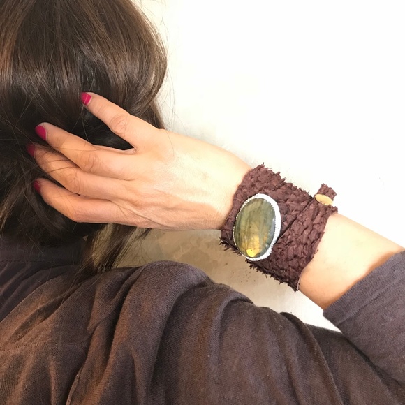 Bohemian Labradorite Leather wrap bracelet - Picture 3 of 8